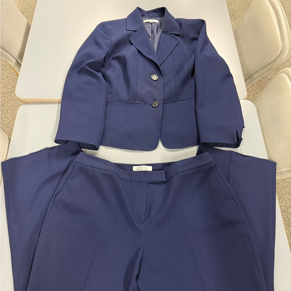 Kasper Navy Women's Two-Piece Suit Jacket & Pants Set